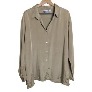 Chico’s Design Silk Long Sleeve Button Up Beige Shirt Blouse Women Size 3 XL